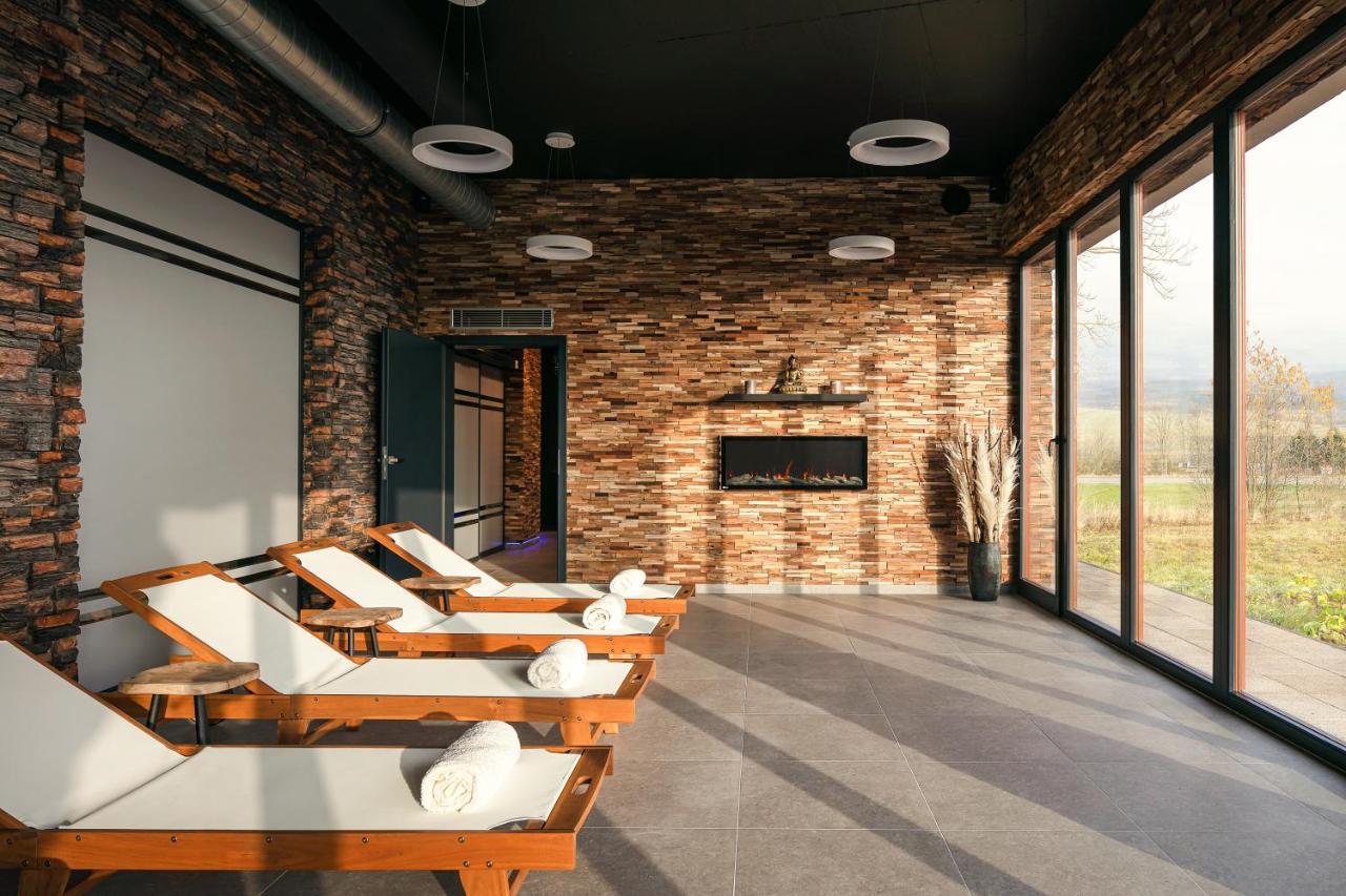 Grund Resort Golf And Ski Mladé Buky Exterior foto