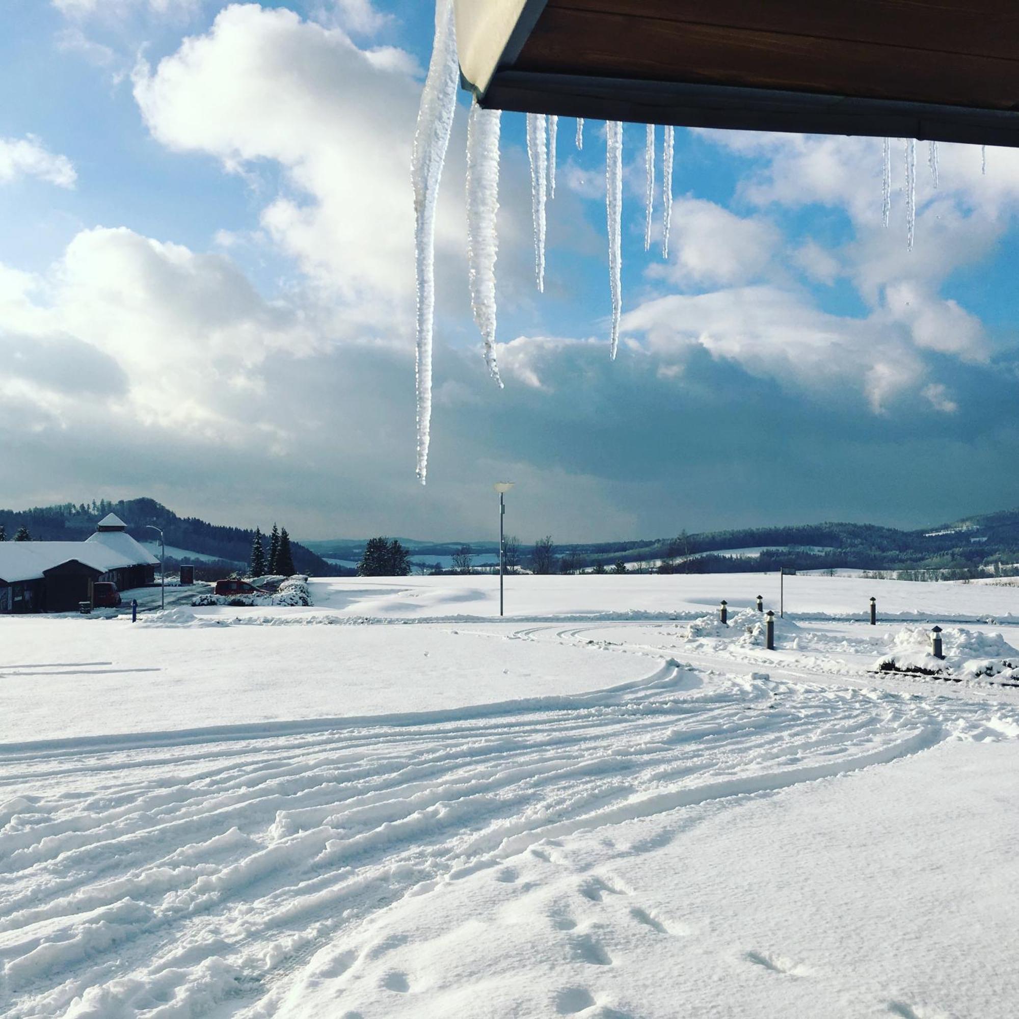 Grund Resort Golf And Ski Mladé Buky Exterior foto