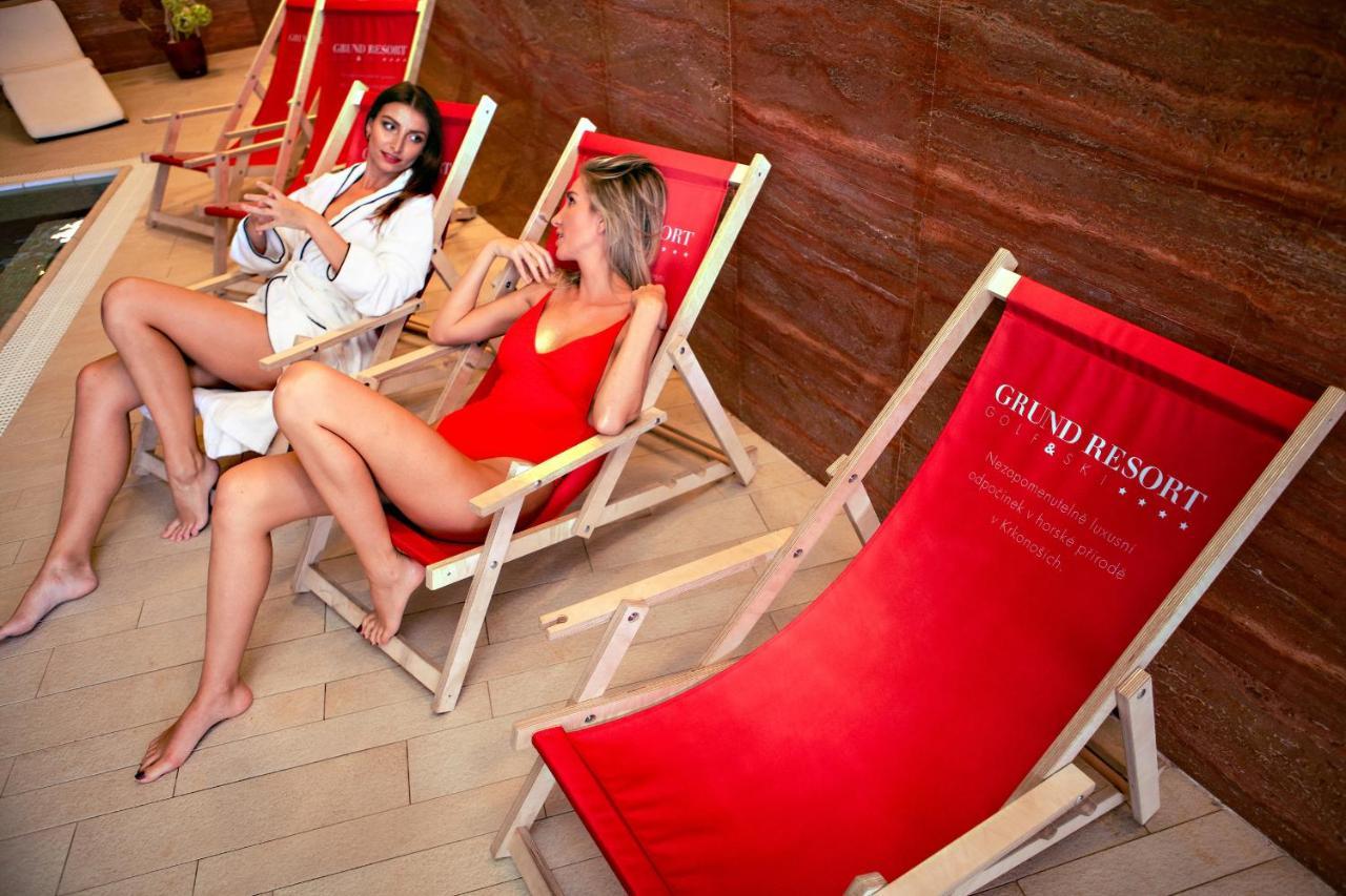 Grund Resort Golf And Ski Mladé Buky Exterior foto