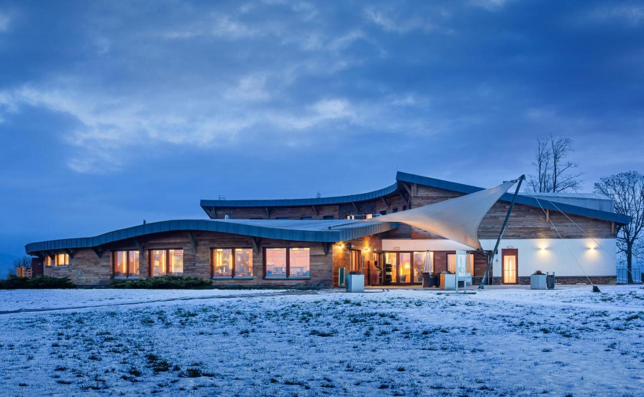 Grund Resort Golf And Ski Mladé Buky Exterior foto