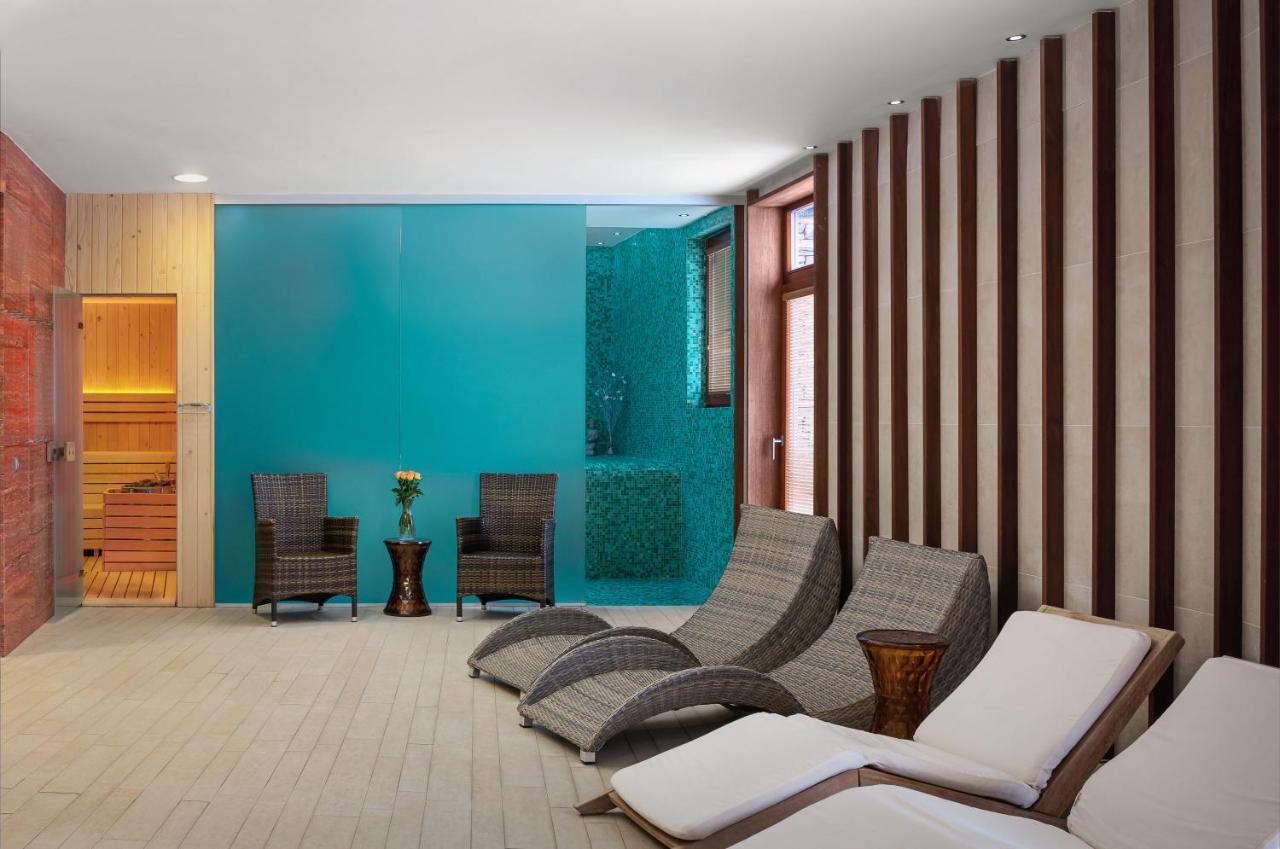 Grund Resort Golf And Ski Mladé Buky Exterior foto